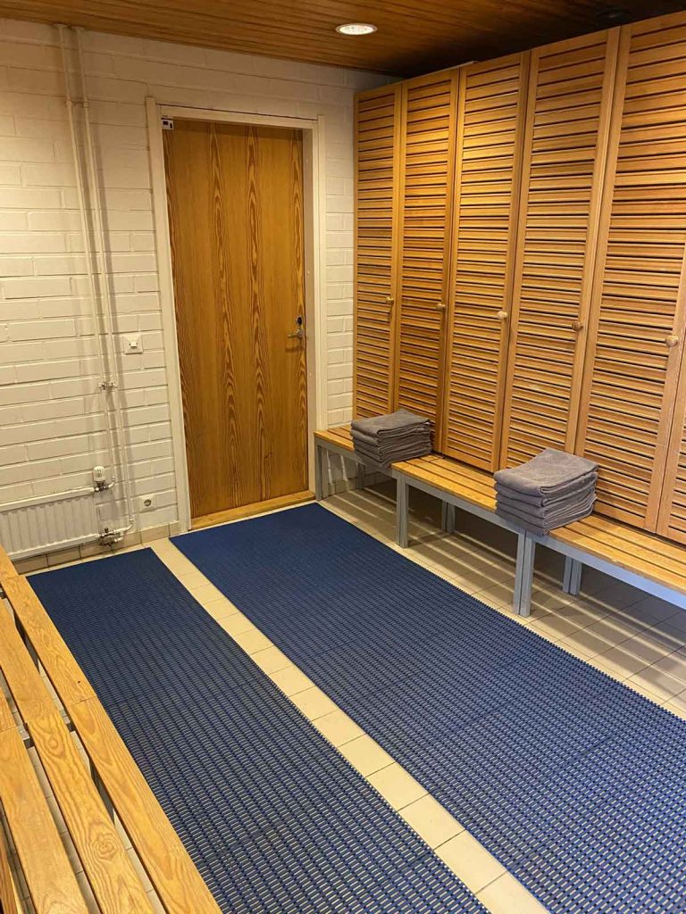 bolen-sauna-pukuhuone-1