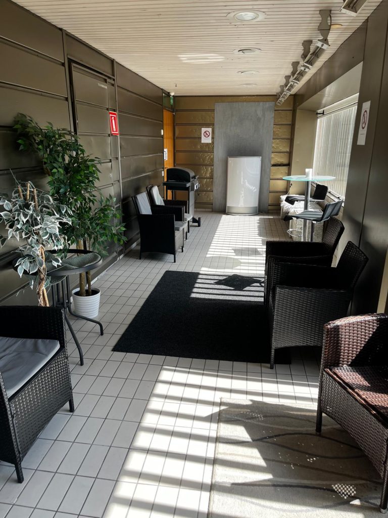 esterin-sauna-lasiparveke